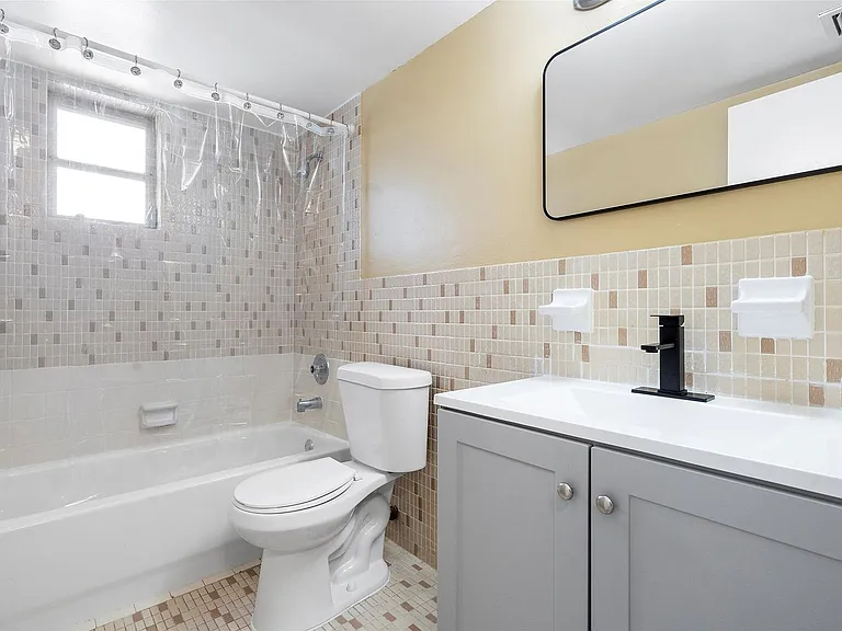 1715 N 16th Ave #102 — Photo 41