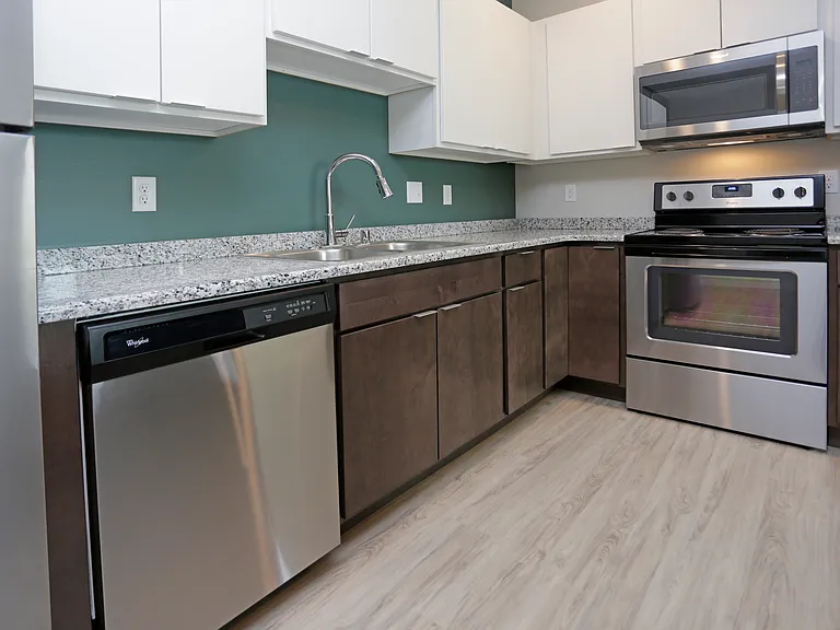Uptown Apartments — Photo 28