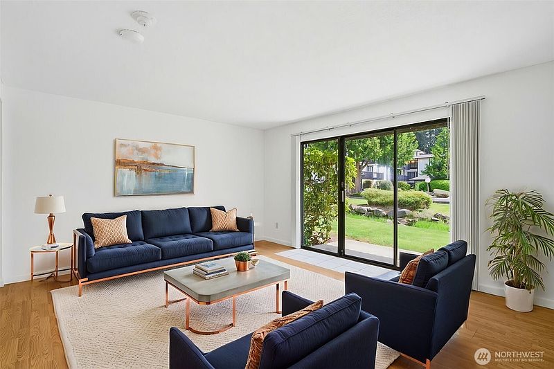 2nd image of 19411 56th Avenue W #115