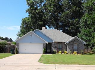 2804 Bruce St, Conway, AR 72034