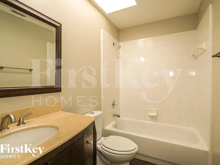 1913 Belhaven Dr — Photo 9