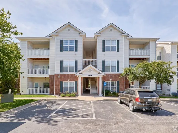 37 Kassebaum Ln APT 102, Saint Louis, MO 63129