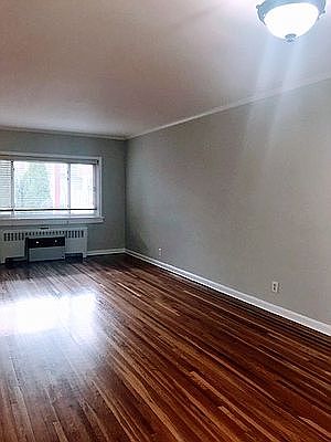 4th image of 20-24 33rd St #2