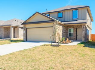 116 Honors St, Floresville, TX 78114