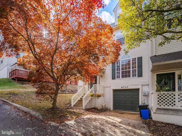 6710 Cinnamon Dr, Philadelphia, PA 19128