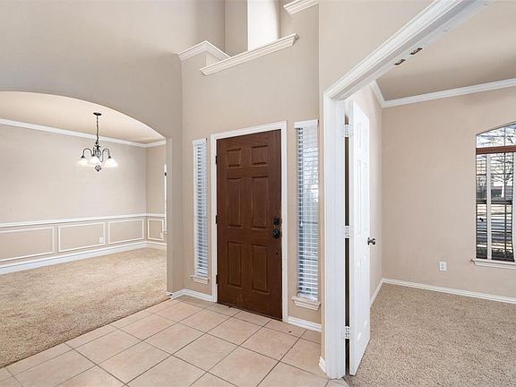 3rd image of 2801 Branch Oaks Dr