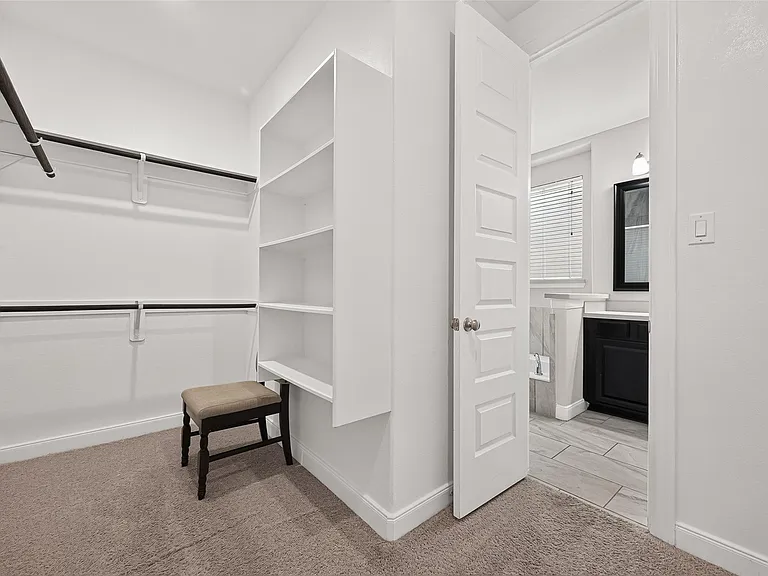 11611 Arbirlot Dr — Photo 32