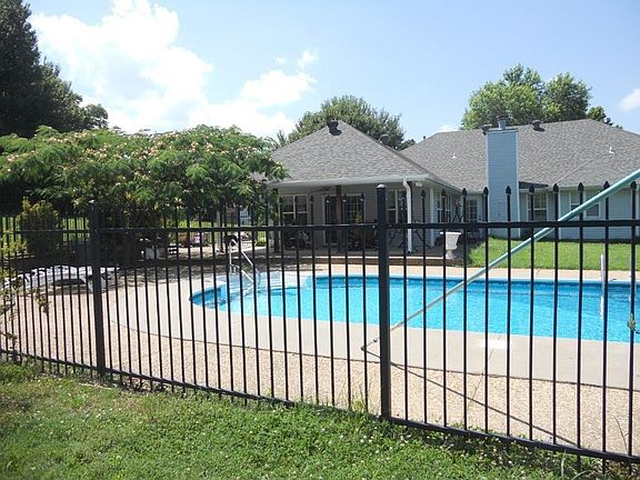 4th image of 1406 Twin Lakes Dr