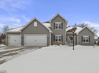 1976 Cheshire Dr, Union Grove, WI 53182