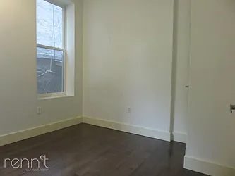 Rented by Rennit Inc.