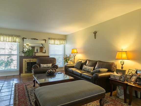2nd image of 2925 Crooked Creek Dr