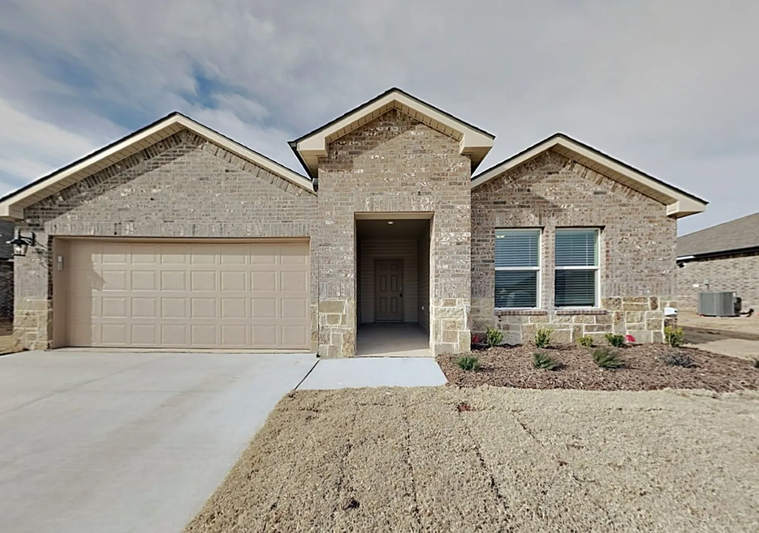 Very Nice 4 Bedroom 2 Bath Home in Yukon Schools With Storm Shelter — Photo 2