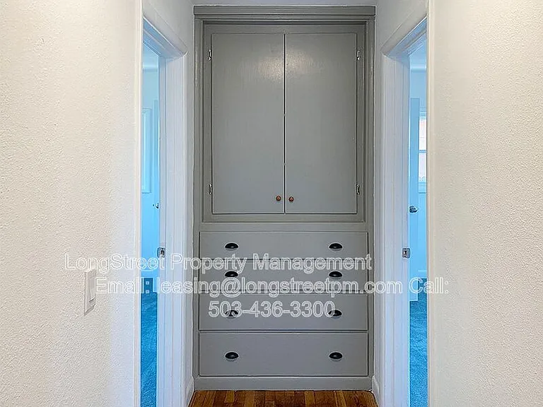 184 Gwinn St W — Photo 24
