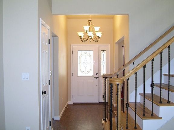2nd image of 2214 Oak Grove Dr