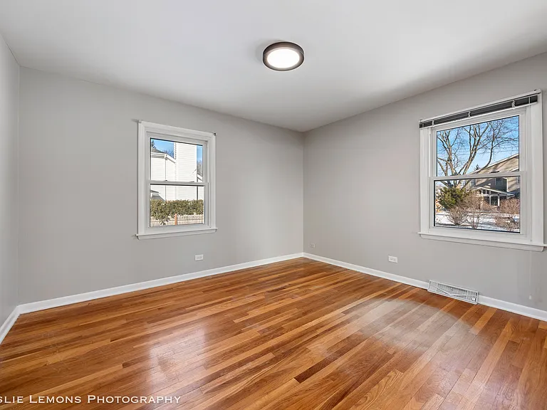 1028 Douglas Ave — Photo 6