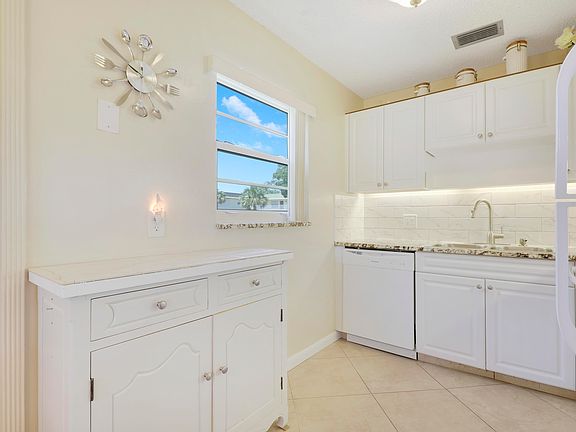 5th image of 43 Vista Gardens Trail #103