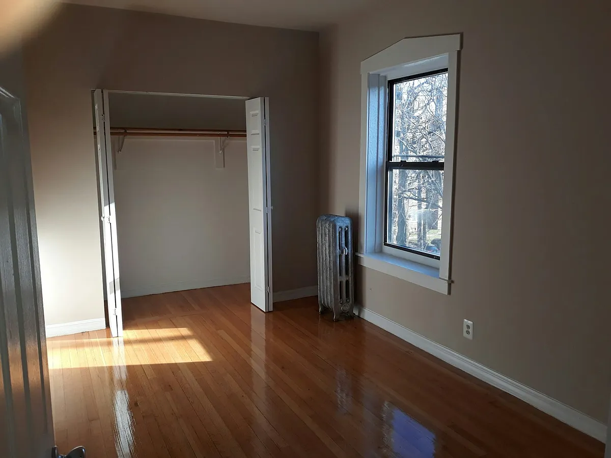Building Photo - 1317 W Estes Ave #3