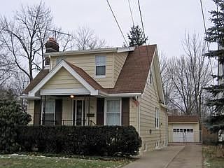 For Sale Cozy Cape Cod