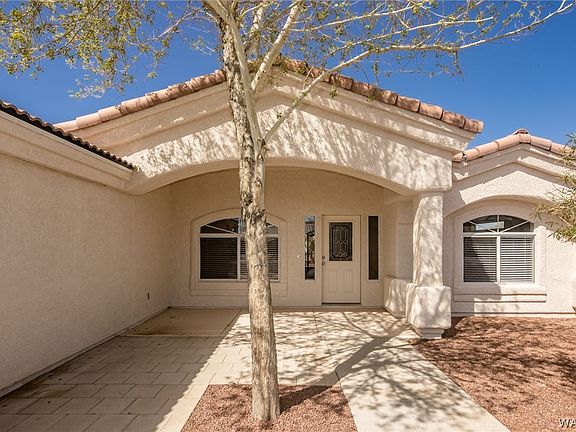 4th image of 5753 Desert Lakes Drive
