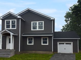 539 4th St, East northport, NY 11731