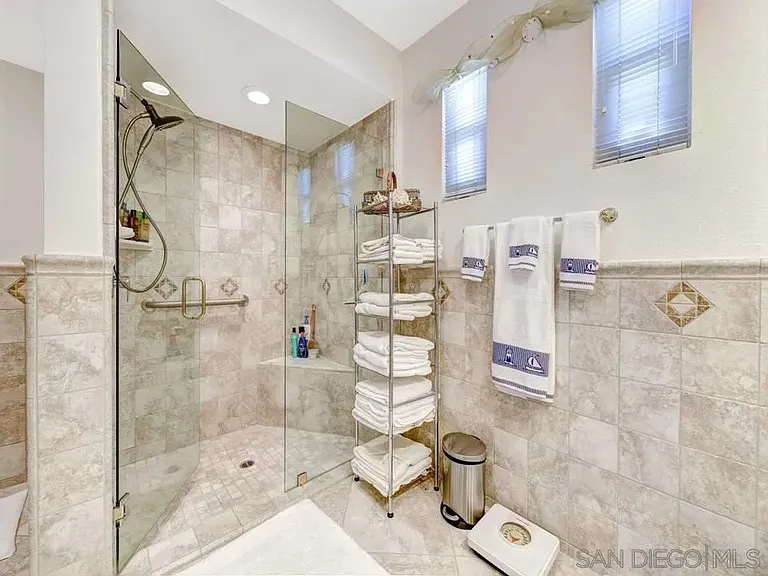 45 Antigua Ct — Photo 15