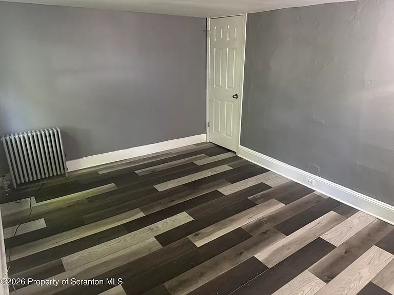 219 N Bromley Ave — Photo 11