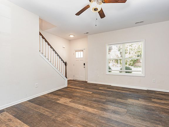 4th image of 410 Ames St