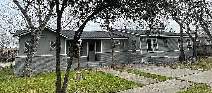 1st image of 4250 Green Grove Dr