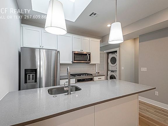 3rd image of 713 S 51st St Unit 3