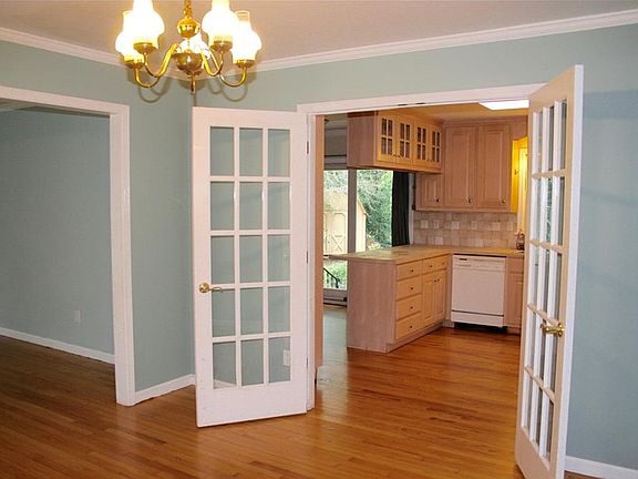 5th image of 2591 Whiteleigh Dr
