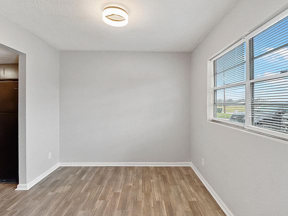 3rd image of 1045 Deesport St APT B