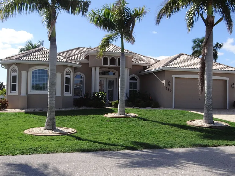 739 Bimini Ln — Photo 1