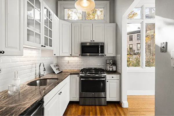 Rented by Metropolitan Property Group | media 8