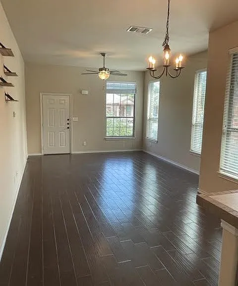 118 Creekside Villa Dr — Photo 7