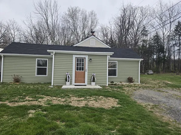 226 S Oak Ln, Waynesboro, VA 22980