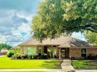 1305 Sherwood Dr, Rowlett, TX 75088