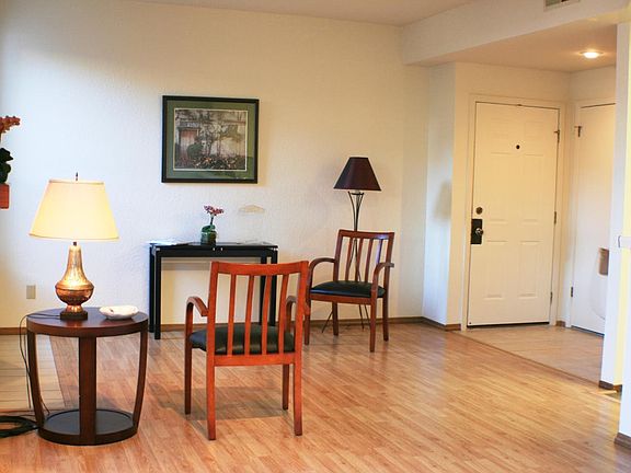 5th image of 45 Hobson St APT 7A