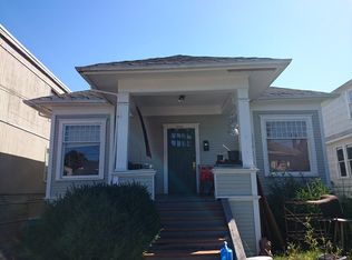 5646 Brooklyn Ave NE, Seattle, WA 98105