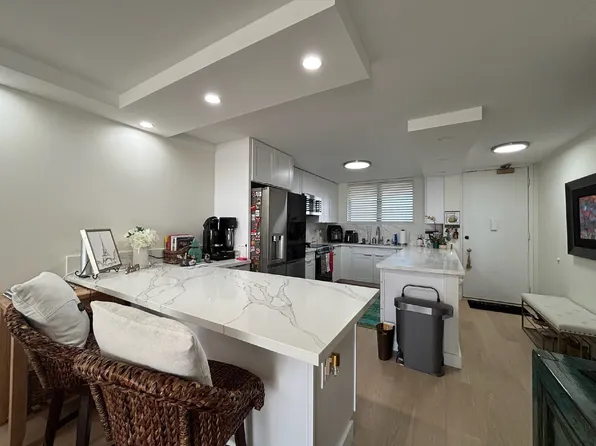 1717 Ala Wai Blvd APT 1209, Honolulu, HI 96815