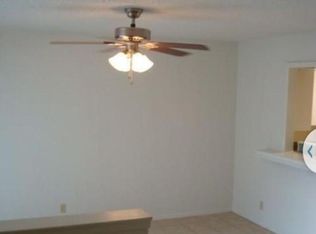 928 N Riverside Dr, Fort Worth, TX 76111