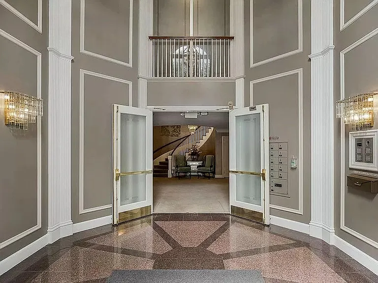 9100 Lamar Ave #106 — Photo 2
