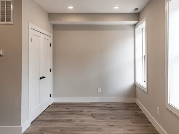 3223 M St NW #1, Washington, DC 20007