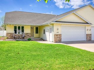 537 Kramer Ln, Kimberly, WI 54136