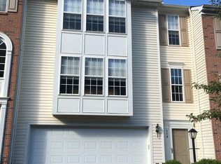648 Village Green Blvd E, Mars, PA 16046