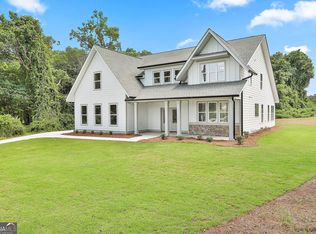 105 Old Farm Rd, Fayetteville, GA 30215