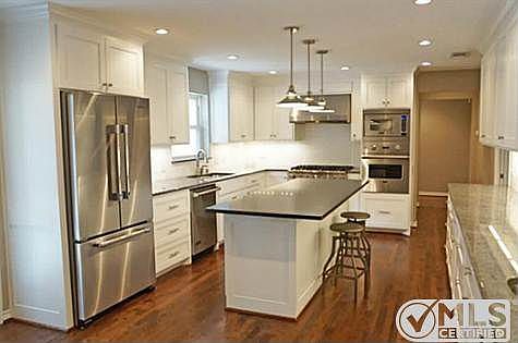 2nd image of 7222 Brookcove Ln