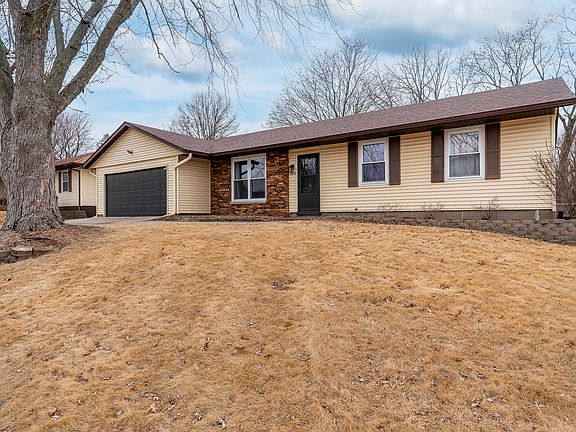 2nd image of 5824 Oakbrook Rd