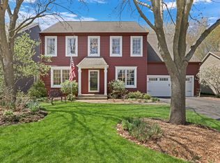 983 Mount Vernon Dr, Grayslake, IL 60030