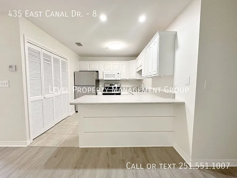 435 E Canal Dr #8 — Photo 3
