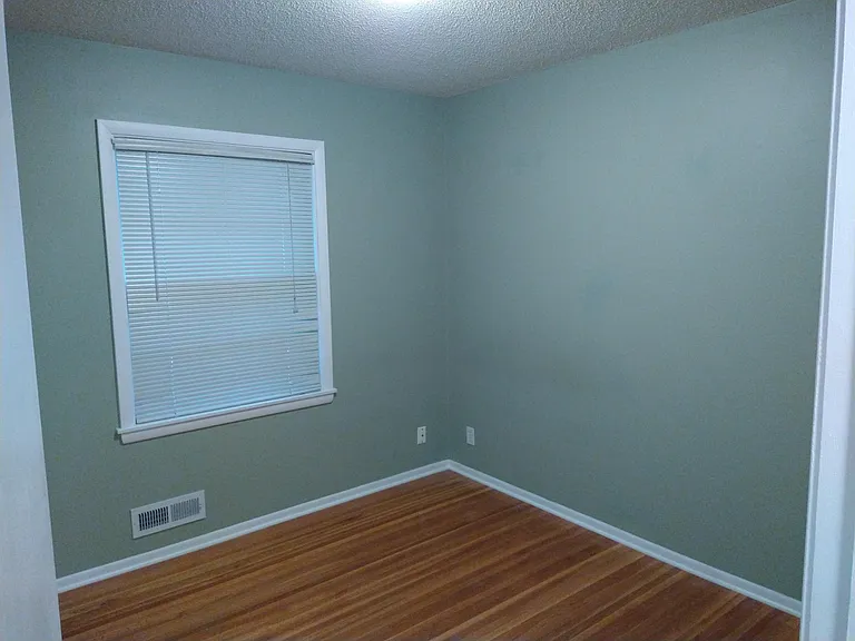 Upstairs Bedroom 3